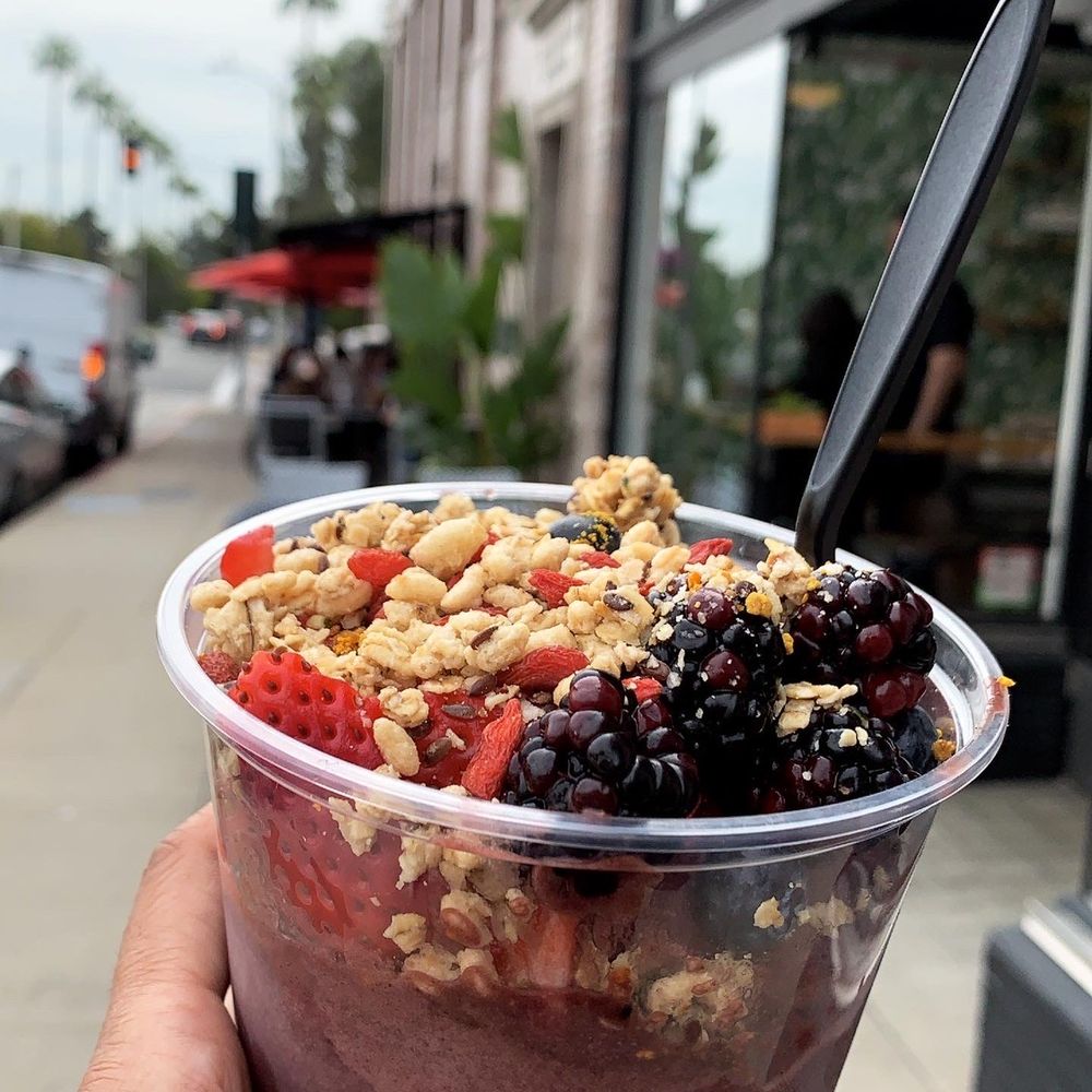 Acai bar - Berry me bowl and the store front - Acai Bowls Near Me - Pasadena, California Acai bar - Berry me bowl and the store front - Acai Bowls Near Me - Pasadena, California