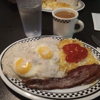 Hungry Dawg's Diner - Cafes Near Me - Bonney Lake, Washington