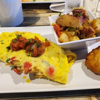Gochas Breakfast Bar | Cascade - Seafood Omlette and Hash Browns! Delicious! - Wine Bars Near Me - Atlanta, Georgia Gochas Breakfast Bar | Cascade - Seafood Omlette and Hash Browns! Delicious! - Wine Bars Near Me - Atlanta, Georgia