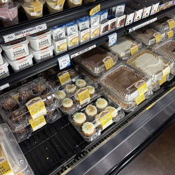 Frazier Farms Market - Cake - Grocery Near Me - Vista, California Frazier Farms Market - Cake - Grocery Near Me - Vista, California