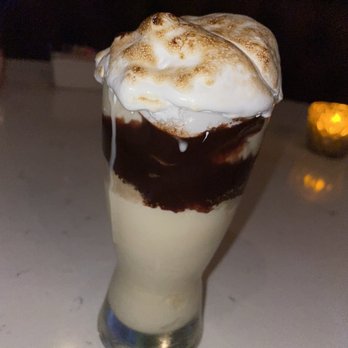 Gatsby's Landing - Gatsby's Smores Sunday - New American Near Me - Roslyn, New York