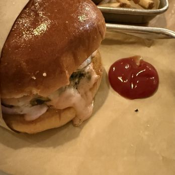 BEAUVINE BURGER CONCEPT - Updated April 2025 - 870 Photos & 704 Reviews