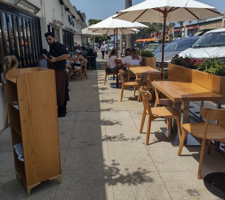 Comedor Nishi by null Comedor Nishi by null