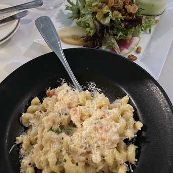 Bagatelle - Lobster Mac and cheese - Seafood Near Me - Key West, Florida Bagatelle - Lobster Mac and cheese - Seafood Near Me - Key West, Florida