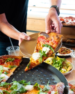 Beachwood Pizza & Beer by null