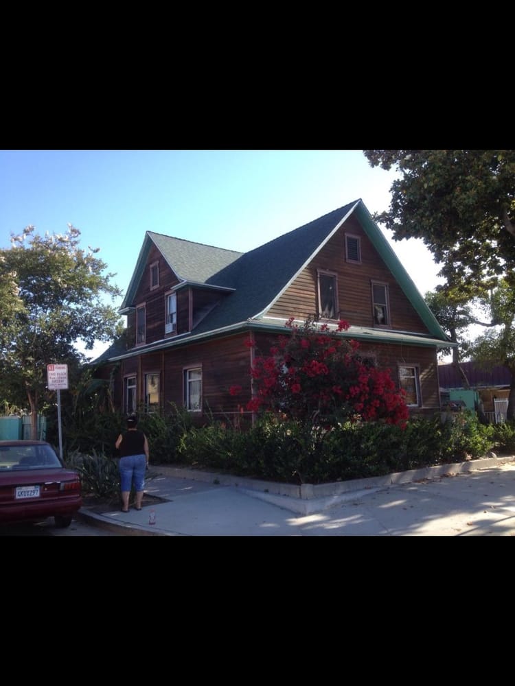 Slide of Selah Roofing 
