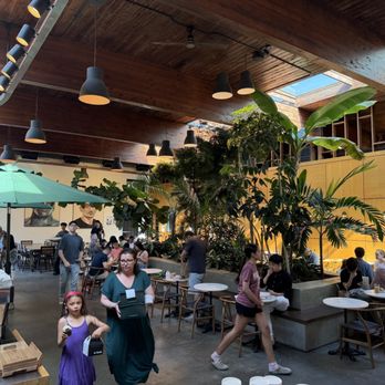 La Forêt - Dinning area - Coffee & Tea Near Me - Burnaby, British Columbia