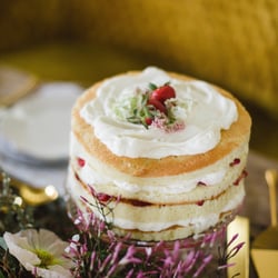 Kait Winston Photography - Photo: Kait Winston Photography Florals: Photosynthesis Floral Design Cake: Metzger Bar & Butchery