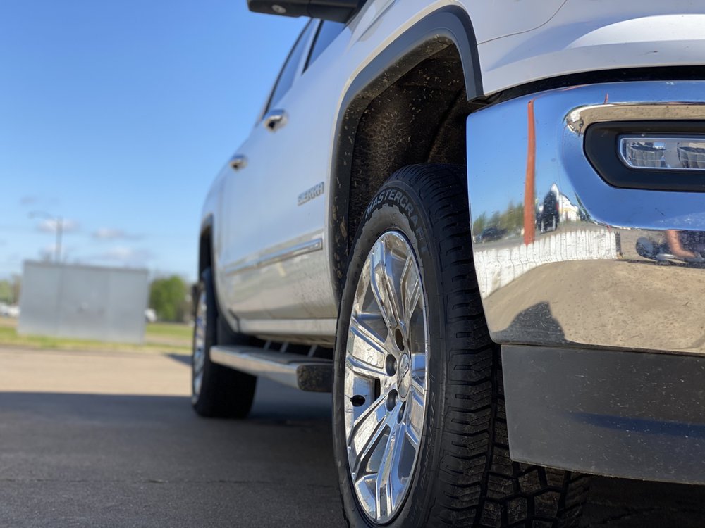 A AND D TIRE CENTER Updated June 2024 14 Photos 109 S Knoxville