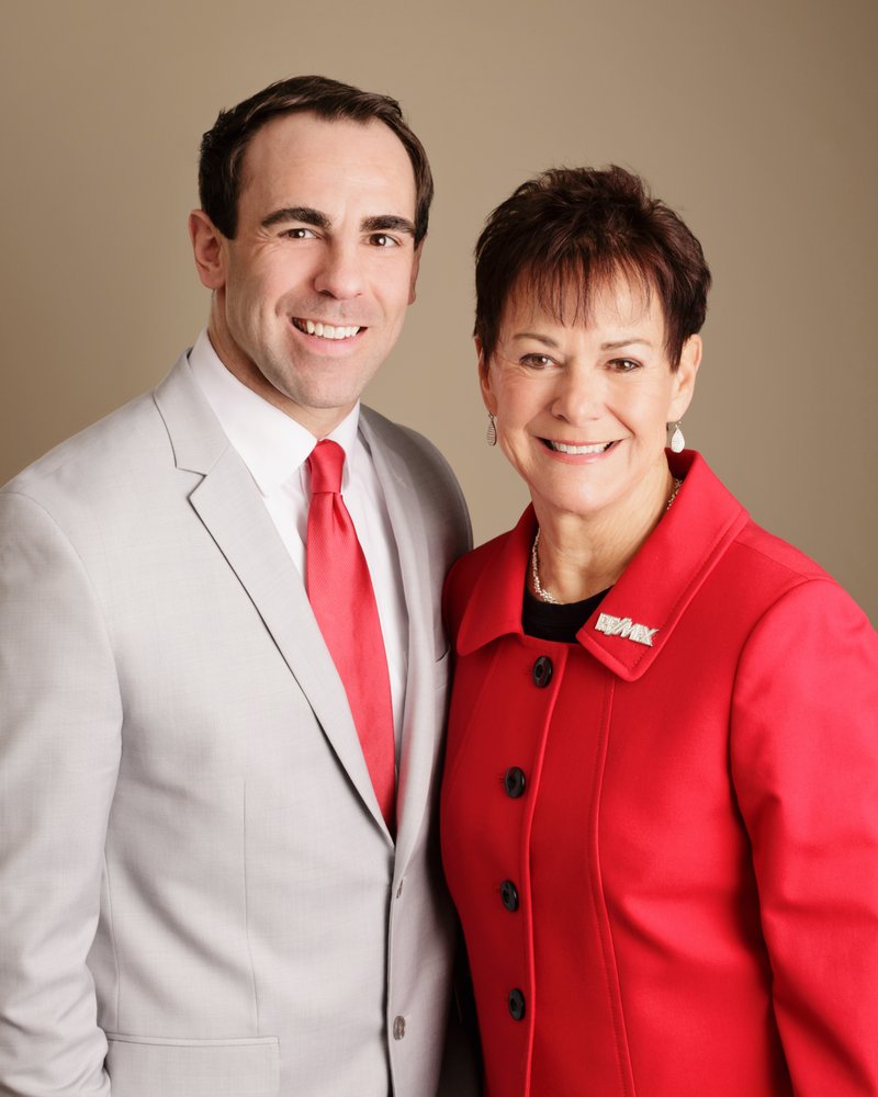 LINDA & RYAN LOWEREMAX CENTRE REALTY Updated August 2024 1375