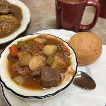Outpost Restaurant - Beef stew - American Near Me - West Yellowstone, Montana Outpost Restaurant - Beef stew - American Near Me - West Yellowstone, Montana