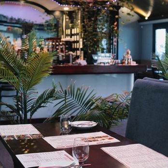 Handi Grill - Restaurant Ambiance - Indian Near Me - Vancouver, British Columbia Handi Grill - Restaurant Ambiance - Indian Near Me - Vancouver, British Columbia