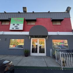 Bella Marie's Pizzeria Restaurant - Front of resturant..