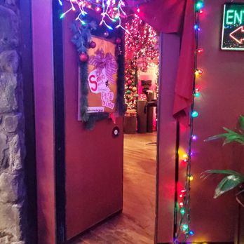 The Christmas Bar - Secret door/entrance - Pop-Up Restaurants Near Me - Honolulu, Hawaii The Christmas Bar - Secret door/entrance - Pop-Up Restaurants Near Me - Honolulu, Hawaii