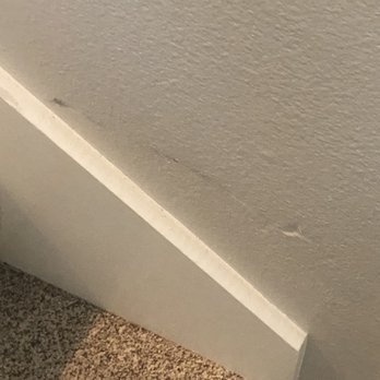 Professional Relocating - Damage to wall - Movers Near Me Professional Relocating - Damage to wall - Movers Near Me