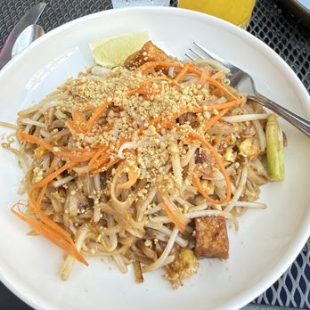 Tutu Lounge - Pad Thai with chicken - Breakfast & Brunch Near Me - San Rafael, California Tutu Lounge - Pad Thai with chicken - Breakfast & Brunch Near Me - San Rafael, California