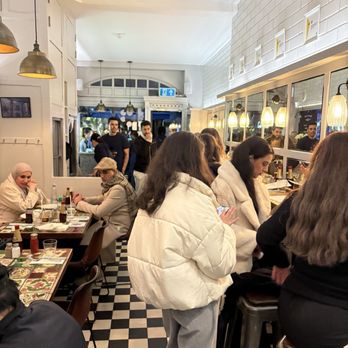 The Mayfair Chippy - Inside - Fish & Chips Near Me - London, XGL