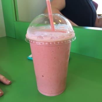 Food Room - Strawberry Smoothie - Delis Near Me - Dublin, D
