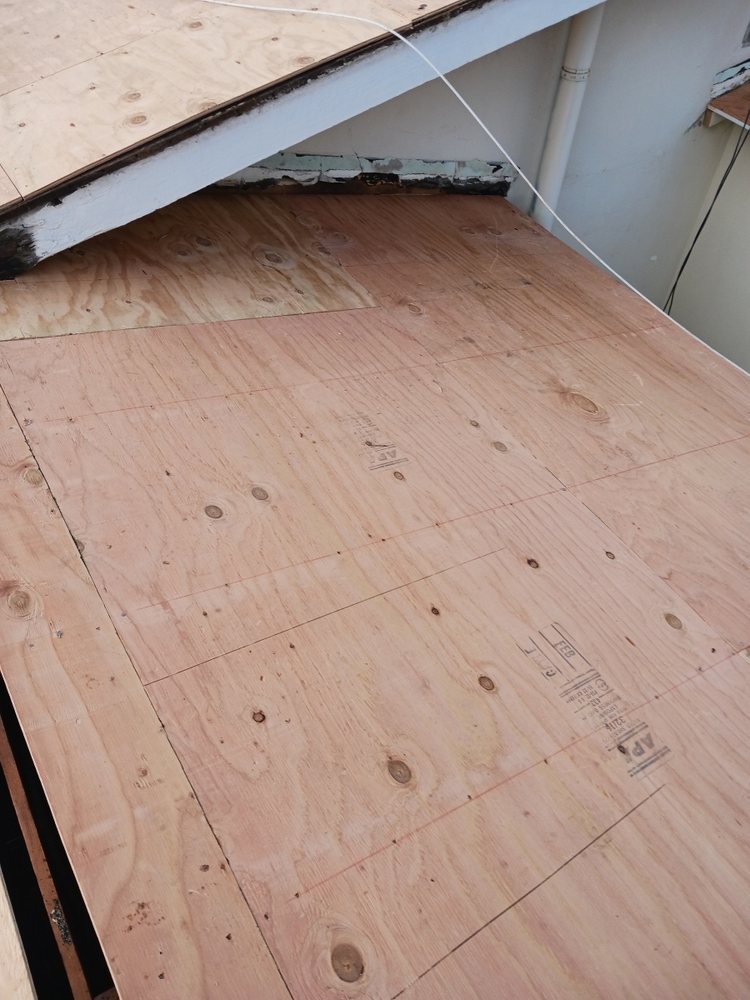 Slide of Zavala Roofing Solutions