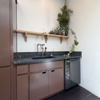 Deeda + Coterie - Back in the shampoo and wash area - Hair Salons Near Me - Sacramento, California Deeda + Coterie - Back in the shampoo and wash area - Hair Salons Near Me - Sacramento, California