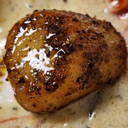 Venezia Italian Restaurant & Bar - This is one of the scallops we got... that shine, grease.