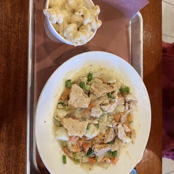 Monk's BBQ - Chicken Pot Pie and Mac and chz - Barbeque Near Me - Purcellville, Virginia