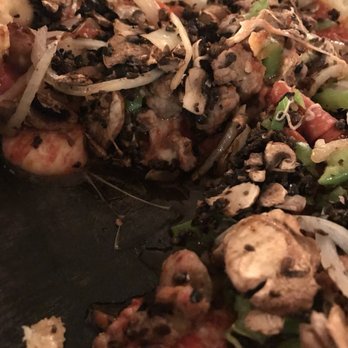 Old Chicago Pizza - Messy and delicious! - Pizza Near Me - Petaluma, California Old Chicago Pizza - Messy and delicious! - Pizza Near Me - Petaluma, California