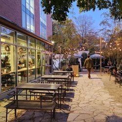 Plein Air Cafe & Eatery