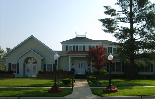 HOLMAN-HOWE FUNERAL HOMES - Updated May 2026 - 320 S Adams Ave, Lebanon