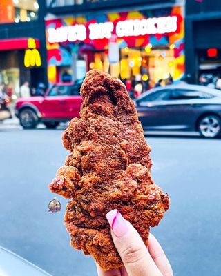 Dave's Hot Chicken by null
