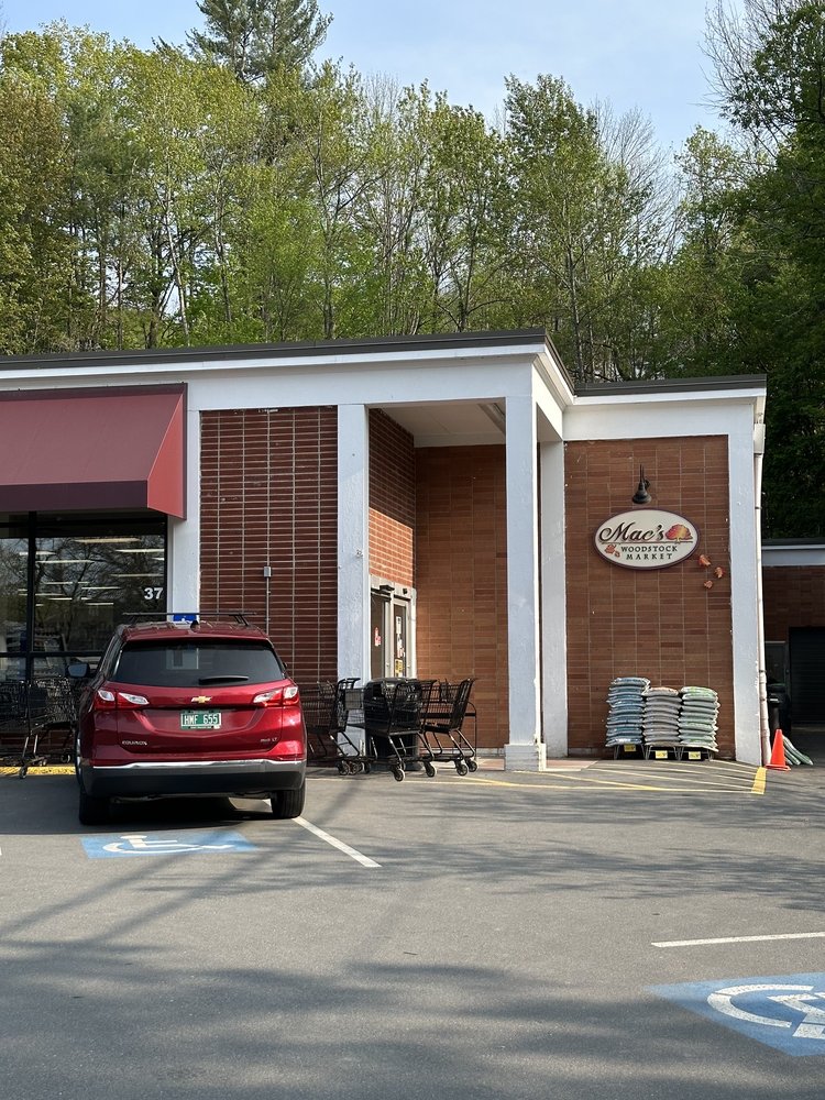 MAC’S WOODSTOCK MARKET Updated August 2024 22 Reviews 37 Pleasant St, Woodstock, Vermont