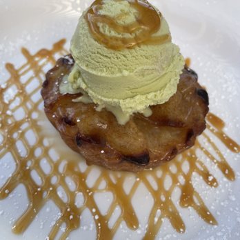 Arezzo Ristorante - Warm apple tart - Italian Near Me - Westport, Connecticut Arezzo Ristorante - Warm apple tart - Italian Near Me - Westport, Connecticut