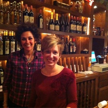 Tasting Devine - The friendly staff - Wine Tasting Room Near Me - Wheaton, Illinois
