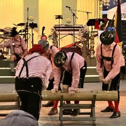 Oktoberfest - Log sawing dance