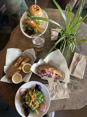 Rosamunde Sausage Grill by null