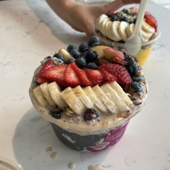 Acai R - Medium açaí - Acai Bowls Near Me - San Francisco, California Acai R - Medium açaí - Acai Bowls Near Me - San Francisco, California