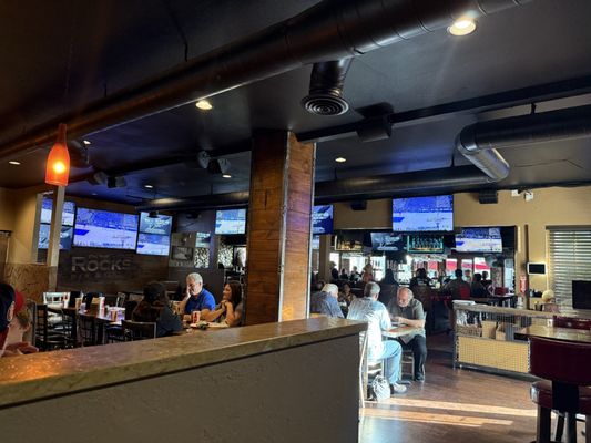 On the Rocks Bar & Grill by null