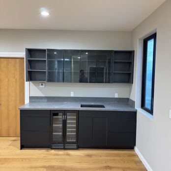 Oceanlux Construction - Wet bar cabinets - General Contractors Near Me