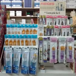 America's Stationery - Oils and Acrylics Painting Brushes...