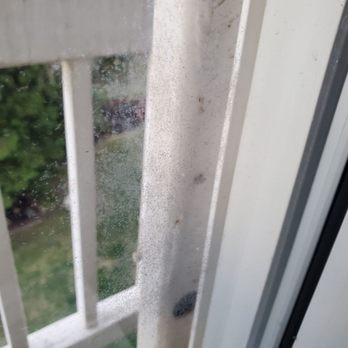 Lake Natoma Inn - Filth on the window and mold - Hotels Near Me - Folsom, California