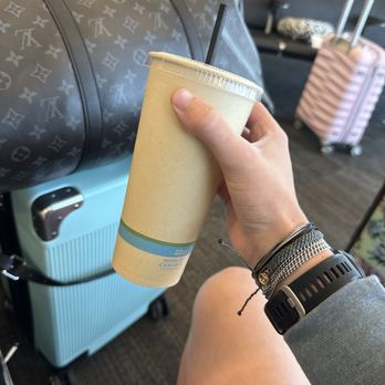 Peet's Coffee - Iced vanilla and hazelnut latte - Coffee & Tea Near Me - San Francisco, California Peet's Coffee - Iced vanilla and hazelnut latte - Coffee & Tea Near Me - San Francisco, California