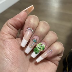 Ariane Nails
