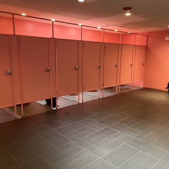 TREE HOUSE - Women's bathroom - Comfort Food Near Me - Chicago, Illinois TREE HOUSE - Women's bathroom - Comfort Food Near Me - Chicago, Illinois