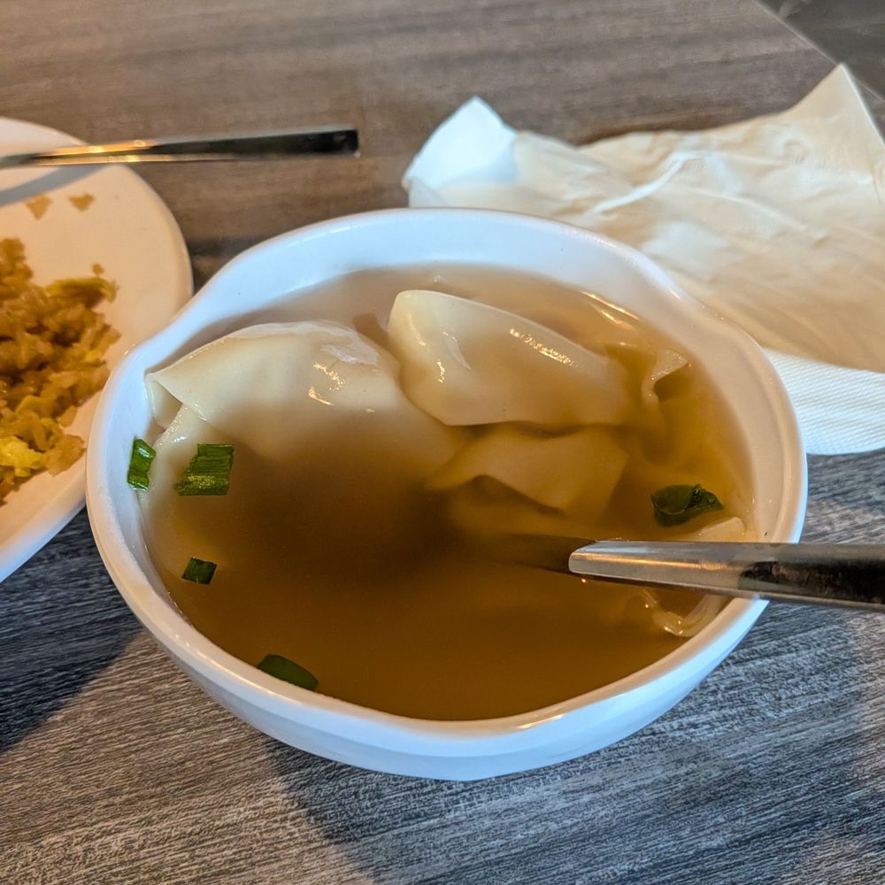 Rice House - Wonton soup ($3.25) - Chinese Near Me - Lowell, Arkansas Rice House - Wonton soup ($3.25) - Chinese Near Me - Lowell, Arkansas