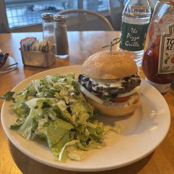 The Pizza Grille - Carlisle - Hamburger on gluten free bun with side salad - Pizza Near Me - Carlisle, Pennsylvania