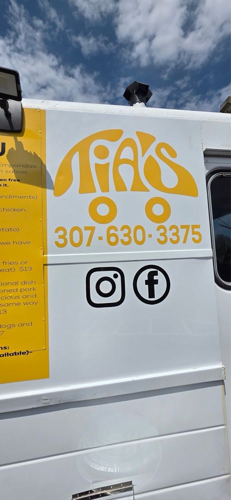 Food from Tia’s Cuisine