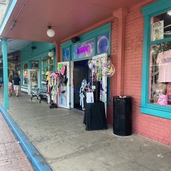 Led It Glow - Toy Stores Near Me - Kissimmee, Florida Led It Glow - Toy Stores Near Me - Kissimmee, Florida