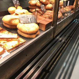 Bread, pizza and bakery display Bread, pizza and bakery display