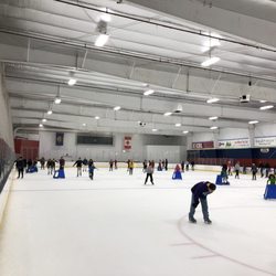 Moylan Tranquility Iceplex - Skaters