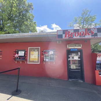 BROOKS SANDWICH HOUSE - Updated February 2026 - 285 Photos & 269 Reviews - 2710 N Brevard St